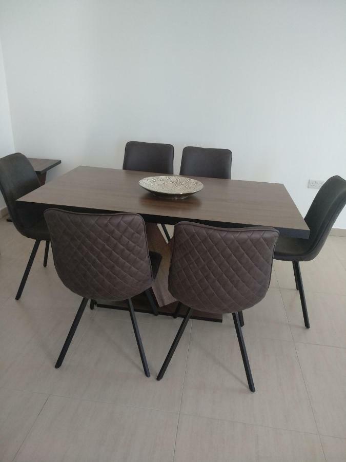 Argaka Palm Tree Apts Luaran gambar