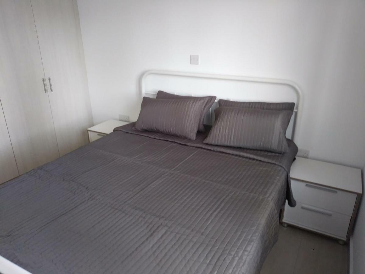 Argaka Palm Tree Apts Luaran gambar