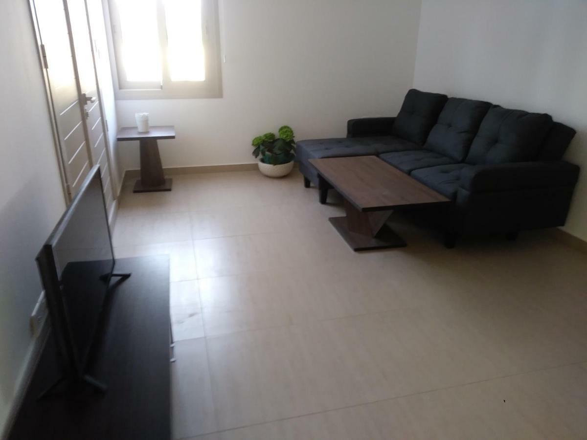 Argaka Palm Tree Apts Luaran gambar